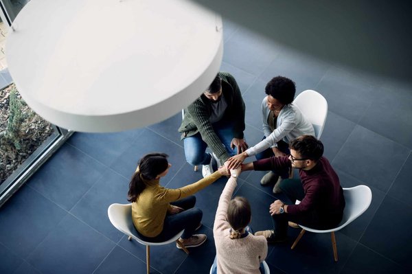 Comment l'escalade en salle peut aider à renforcer la cohésion d'un groupe